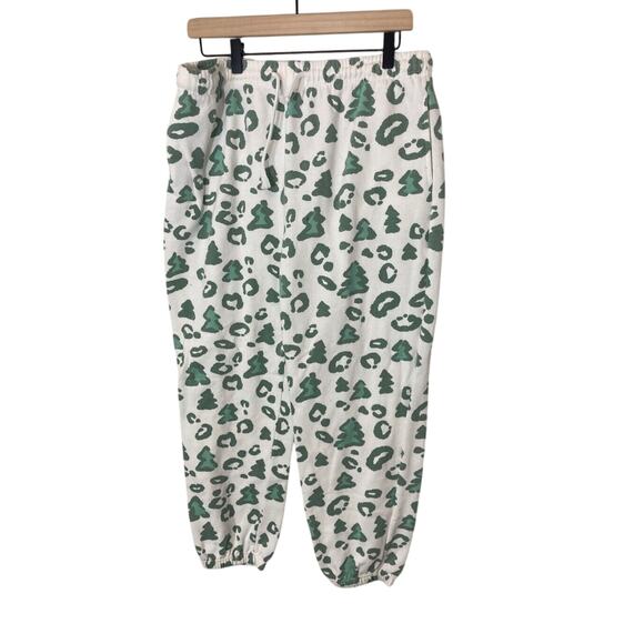 Mighty Fine Christmas Tree  Holidaycore Snow Leopard Graphic Sweats - Picture 1 of 4
